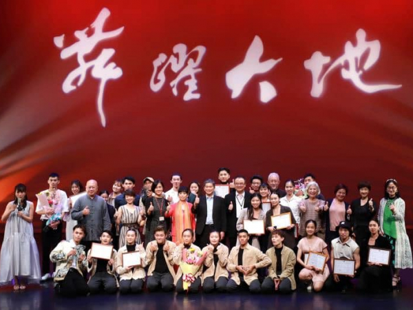 左中舞蹈班校友2022舞躍大地創作比賽中大放異彩的顯示圖片 左中舞蹈班校友2022舞躍大地創作比賽中大放異彩