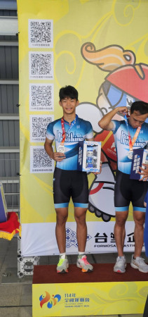 恭喜莊惟甯同學榮獲114全國運動會滑輪溜冰男子組3000公尺接力賽-第二名