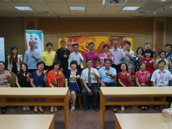 欣賀本校家長會 陳素伐 女士當選105學年度家長會長！